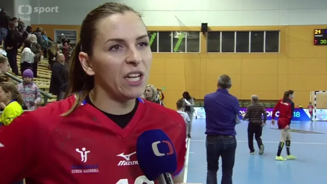 Házenkářka Luzumová a trenér Bašný hodnotí utkání s Dánskem