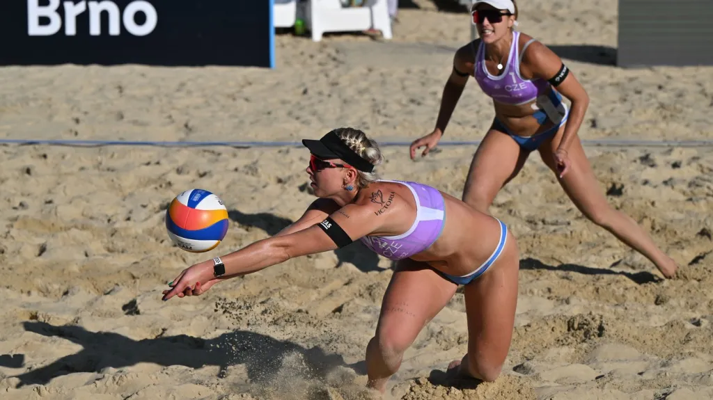 Marie-Sára Štochlová s Barborou Hermannovou