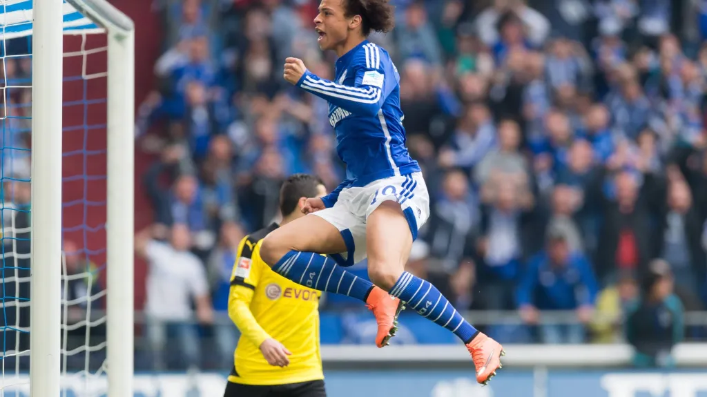 Radující se Leroy Sané v derby s Dortmundem