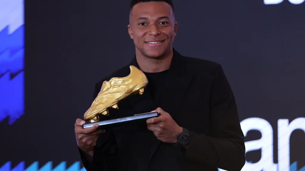 Kylian Mbappé se Zlatou kopačkou