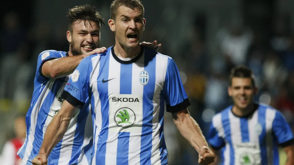 Radost Jakuba Navrátila (uprostřed)