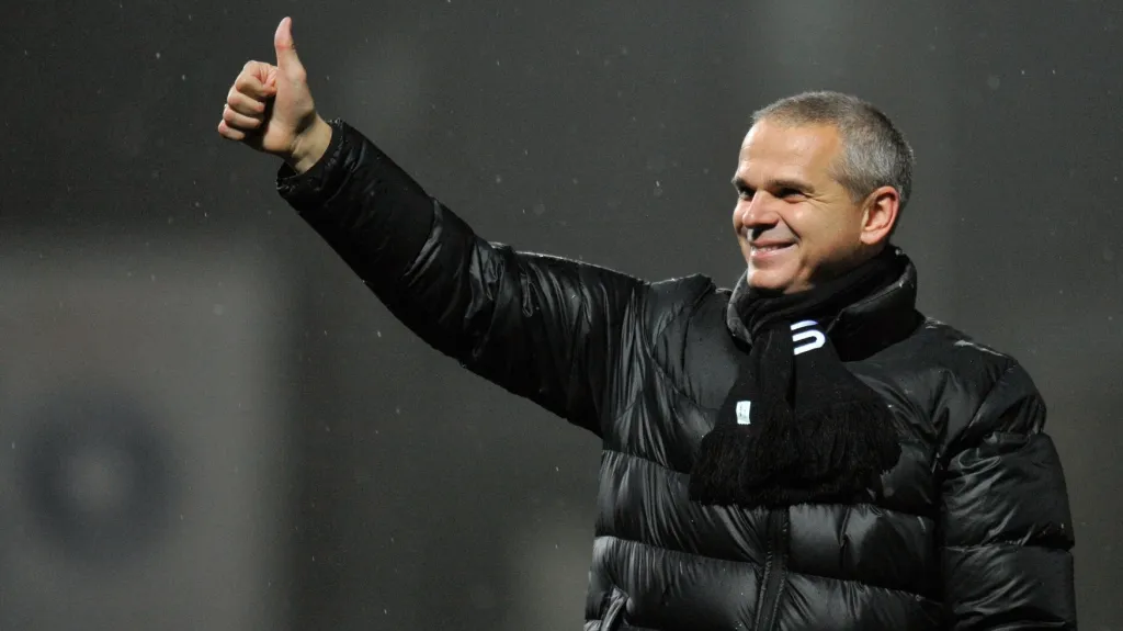 Radující se Vítězslav Lavička