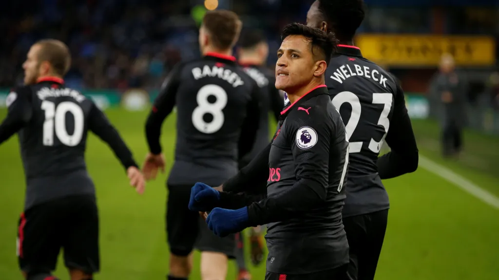 Slavící fotbalisté Arsenalu