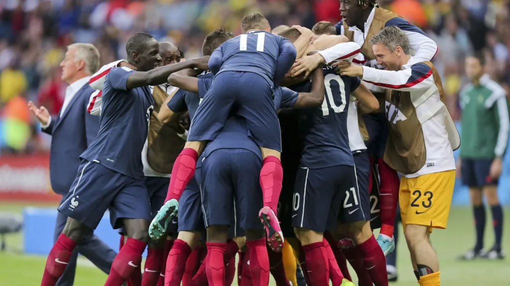 Slavící fotbalisté Francie