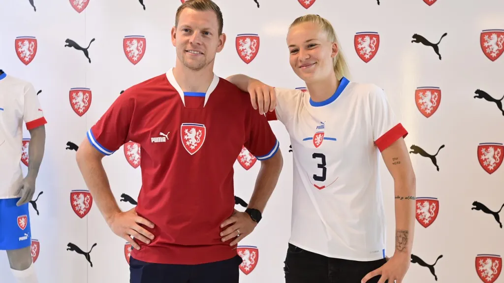 Matěj Vydra a Aneta Pochmanová představili nové reprezentační dresy