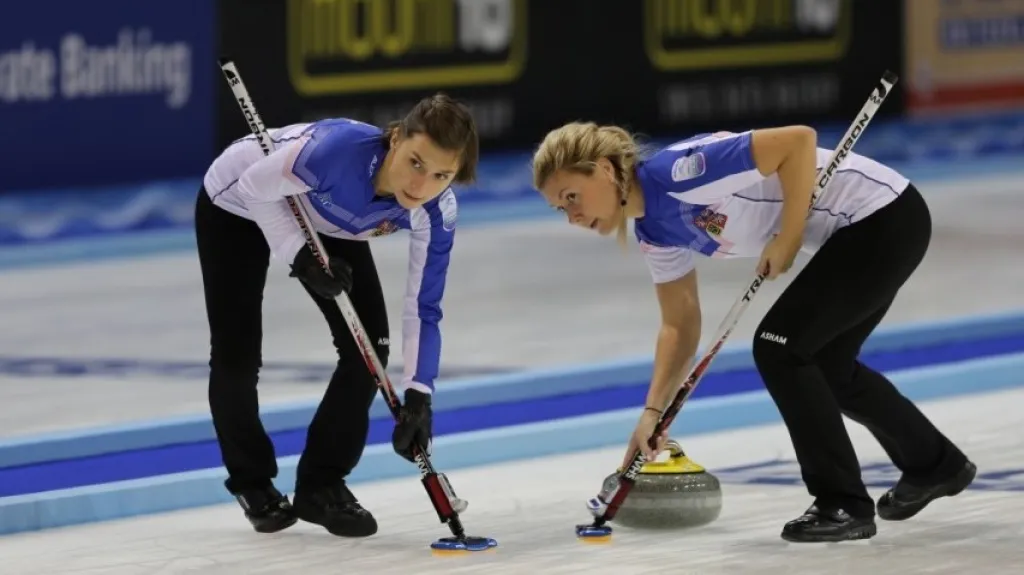 České curlerky Alžběta Baudyšová a Tereza Plíšková
