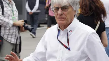 Bernie Ecclestone v paddocku při kvalifikaci na VC Turecka