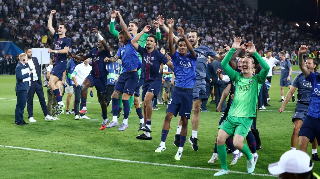 PSG slaví vítězství v Superpoháru UEFA