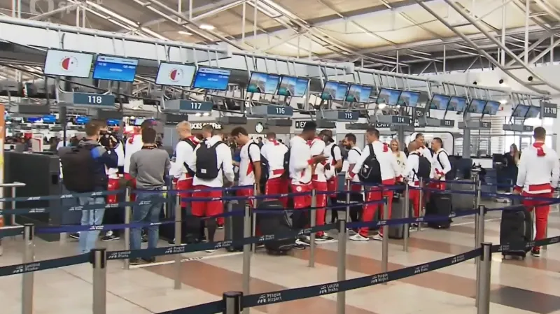 Slavia odcestovala do Astany bez Hušbauera, trápí ho viróza