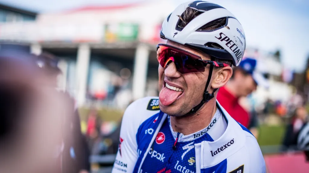 Zdeněk Štybar měl po závodě v Táboře dobrou náladu