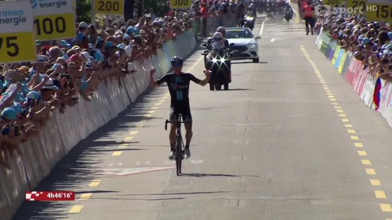 Leknessund slaví, Bettiol se raduje, jako by vyhrál on