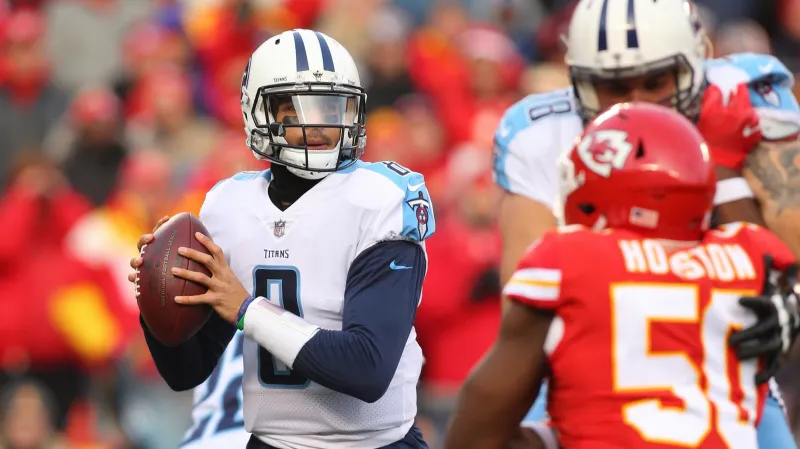 Marcus Mariota v utkání s Kansas City