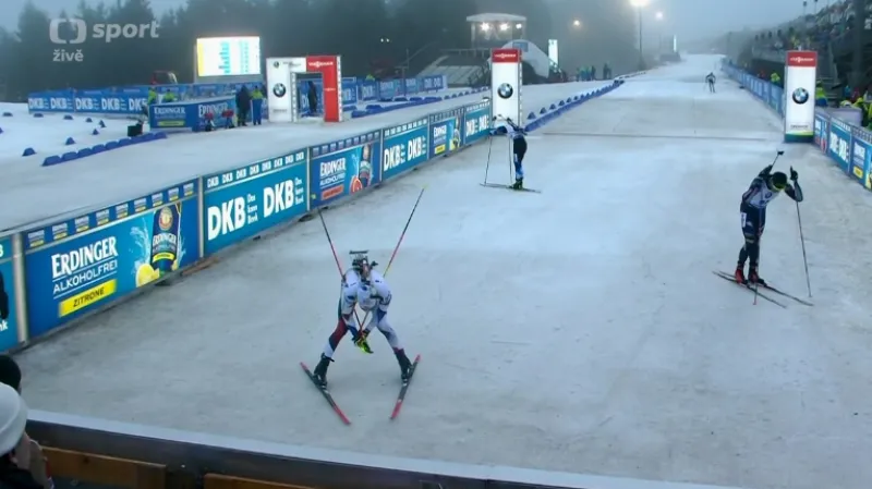 Sestřih sprintu biatlonistů v Oberhofu