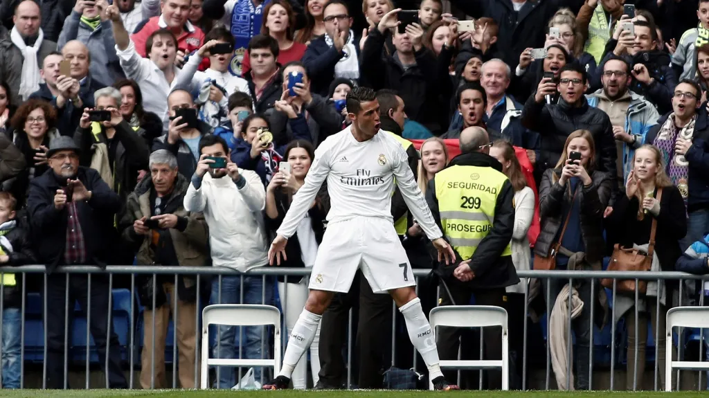 Slavící Cristiano Ronaldo 