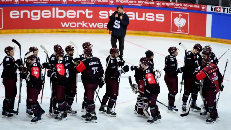 Radost hokejistů Sparty po postupu do finále Ligy mistrů