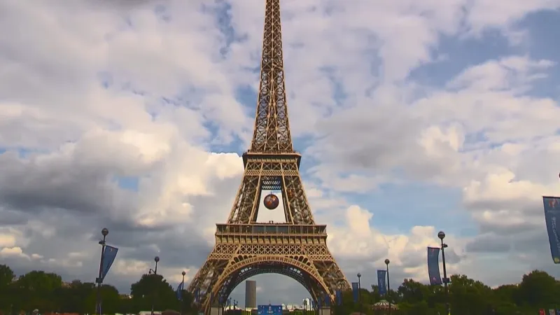 Fejeton Moniky Čuhelové: Paříž - město romantiky