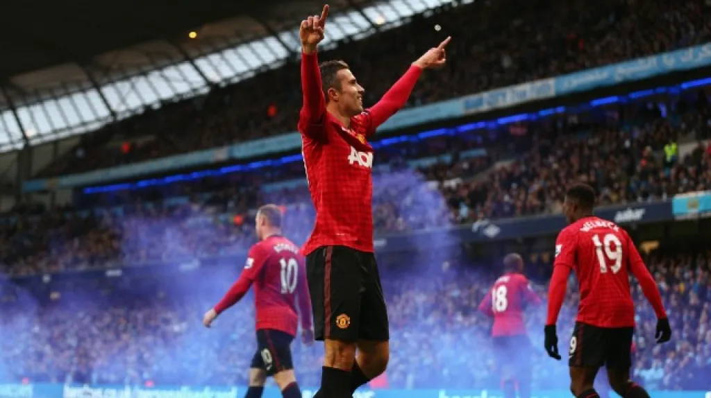 Robin van Persie slaví gól United