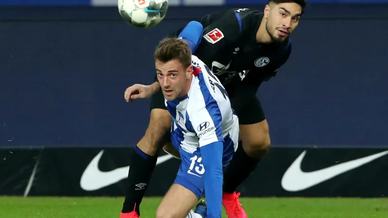 Hertha - Schalke, Lukas Klünter a Suat Serdar