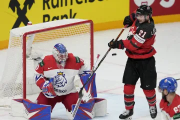 Karel Vejmelka čelí kanadské šanci