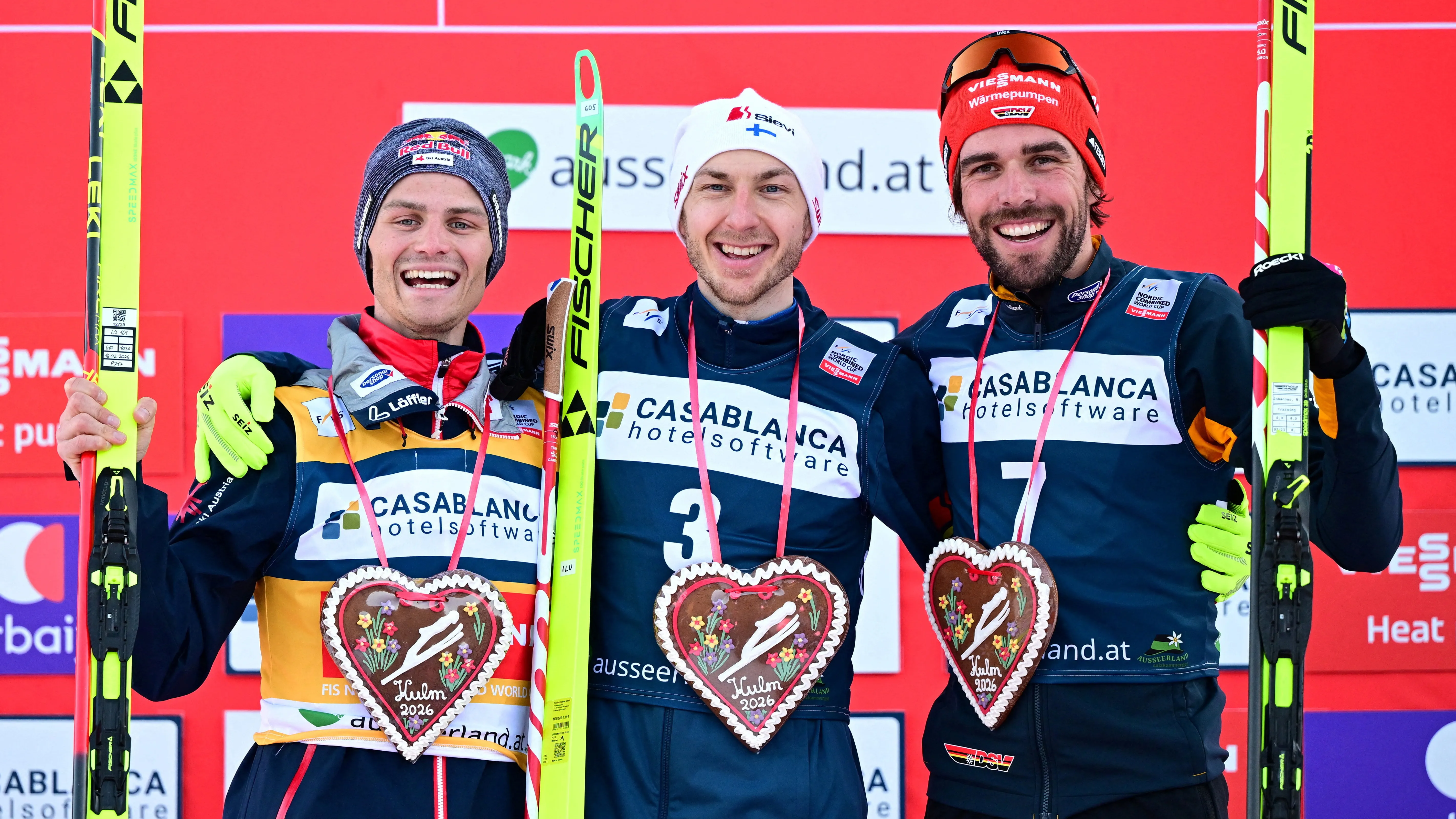 Poprvé v historii spojil závod v severské kombinaci běh s lety na lyžích