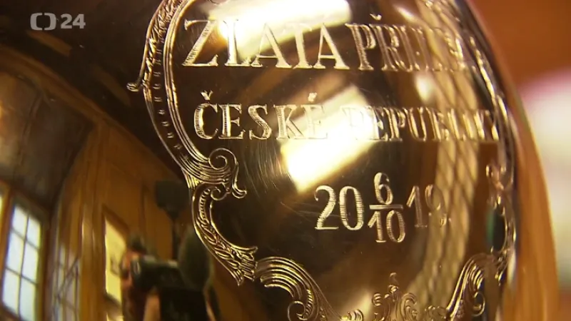 Zlatá přilba přilákala velké plochodrážní hvězdy