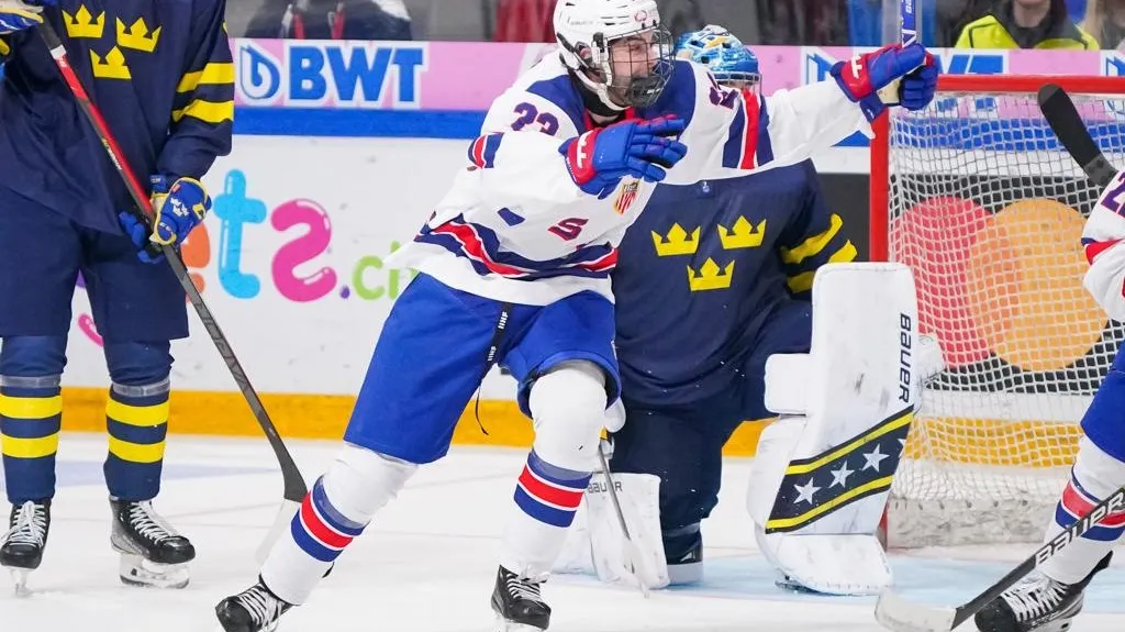 Hokejisté USA do 18 let přehráli ve finále Švédsko