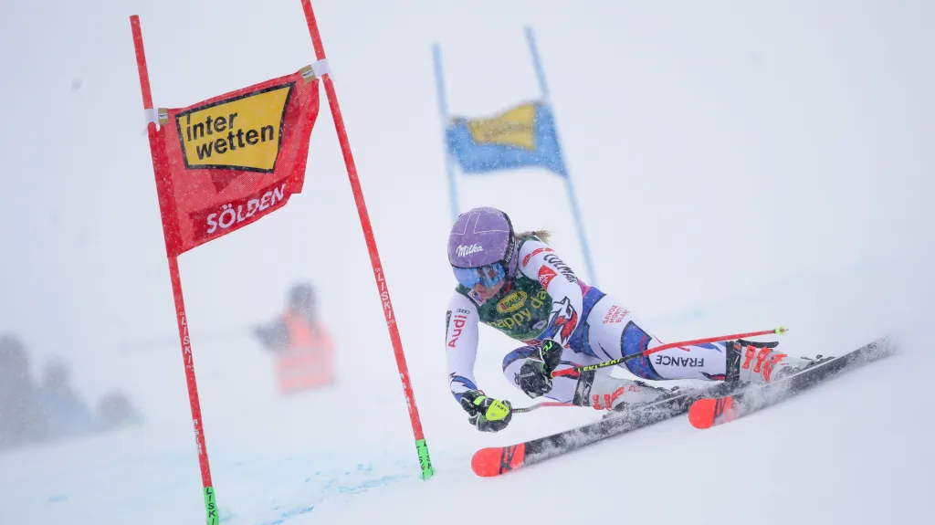 Tessa Worleyová během obřího slalomu