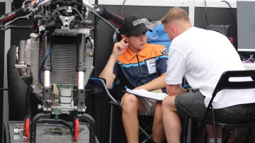 Ze zákulisí seriálu motocyklových nadějí Moto4, Northern Cupu