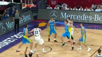 Slovinsko porazilo v osmifinále Ukrajinu vysoko 79:55