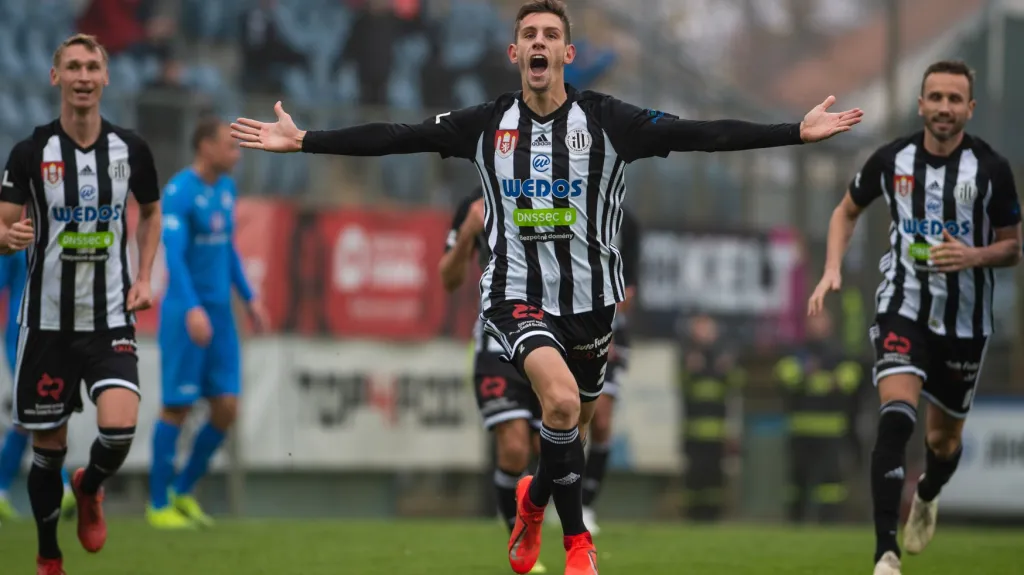 Lukáš Havel se raduje z branky Českých Budějovic