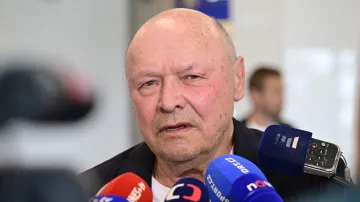 Koubek po příletu hodnotil MS, Krejčí si připravil řeč v notesu