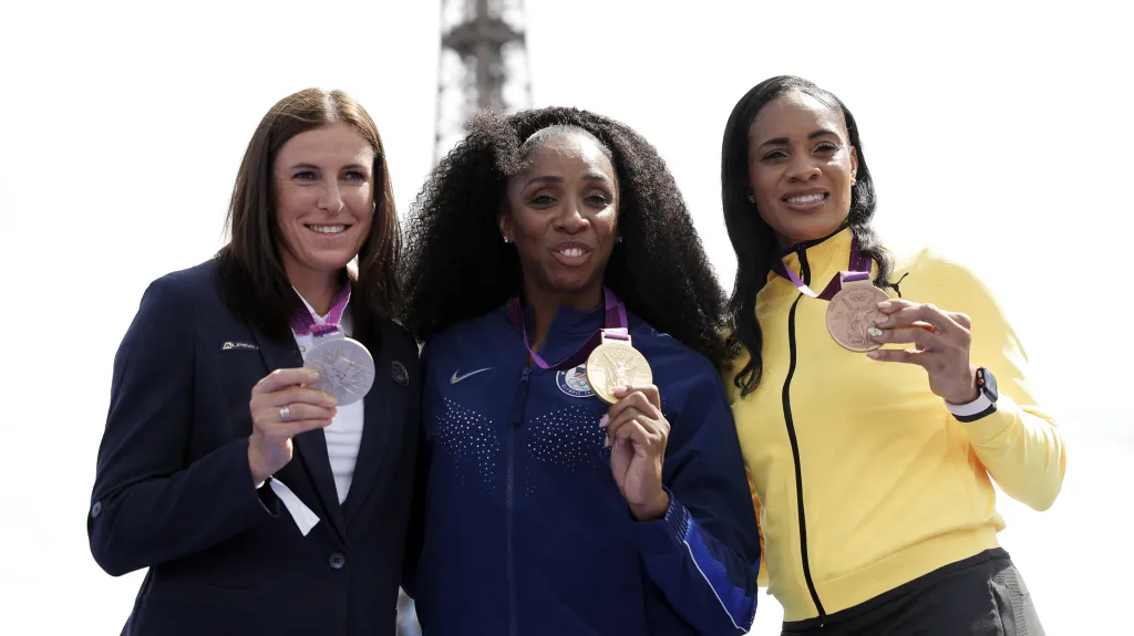 Zuzana Hejnová (vlevo)