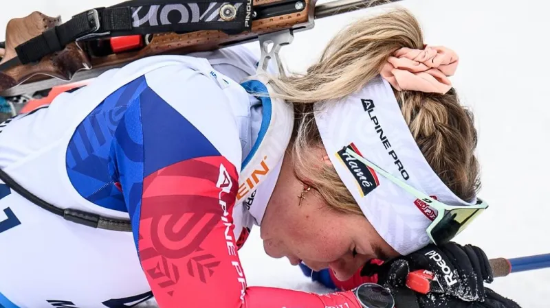 Mikyska dojel na biatlonovém ME ve sprintu sedmnáctý, ženám se nedařilo