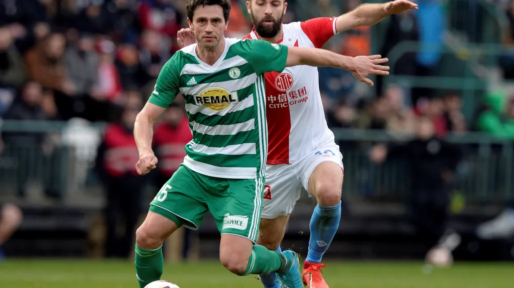 Vacek z Boheminas v souboji s Hušbauerem ze Slavie