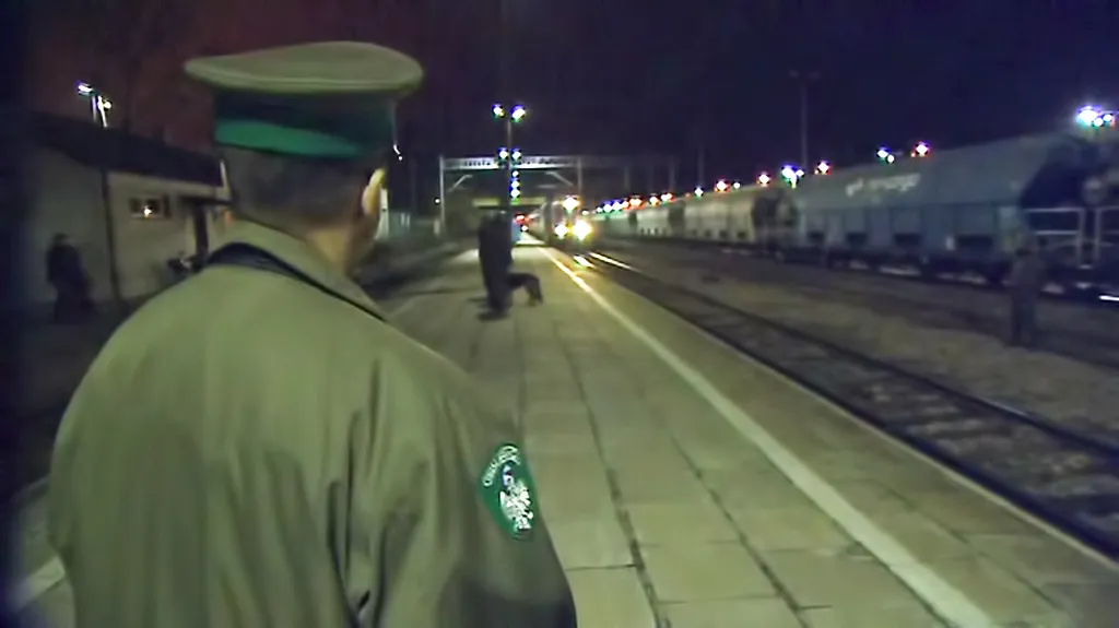 Polští celníci na přechodu Dorohusk