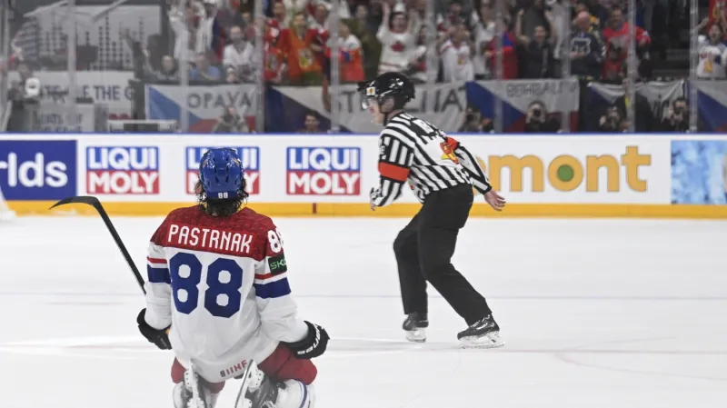 Zlatý gól Davida Pastrňáka z MS v hokeji v dokumentu Zlato doma