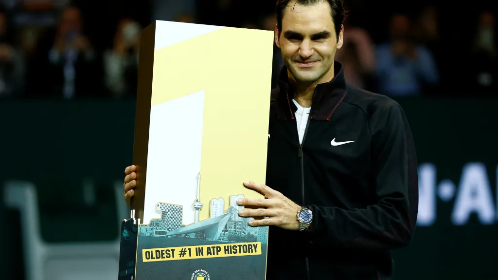 Roger Federer se vrací na trůn světové jedničky