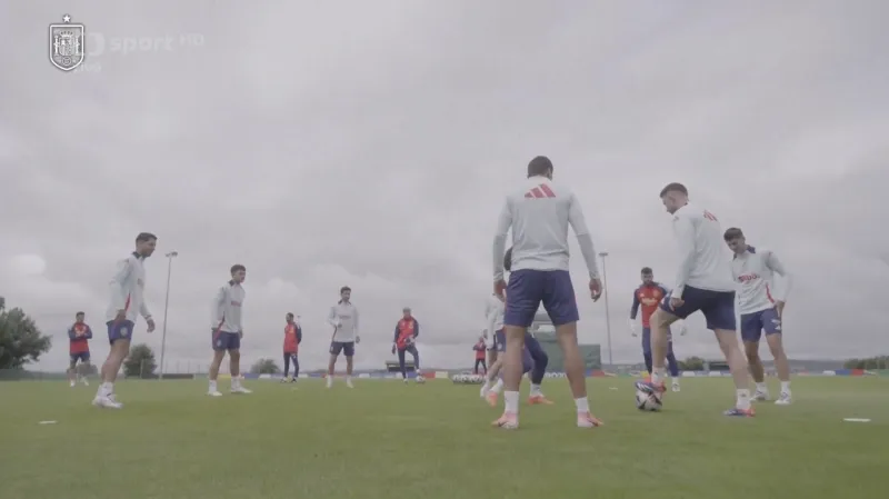 Prvního finalistu Eura určí šlágr mezi Španělskem a Francií