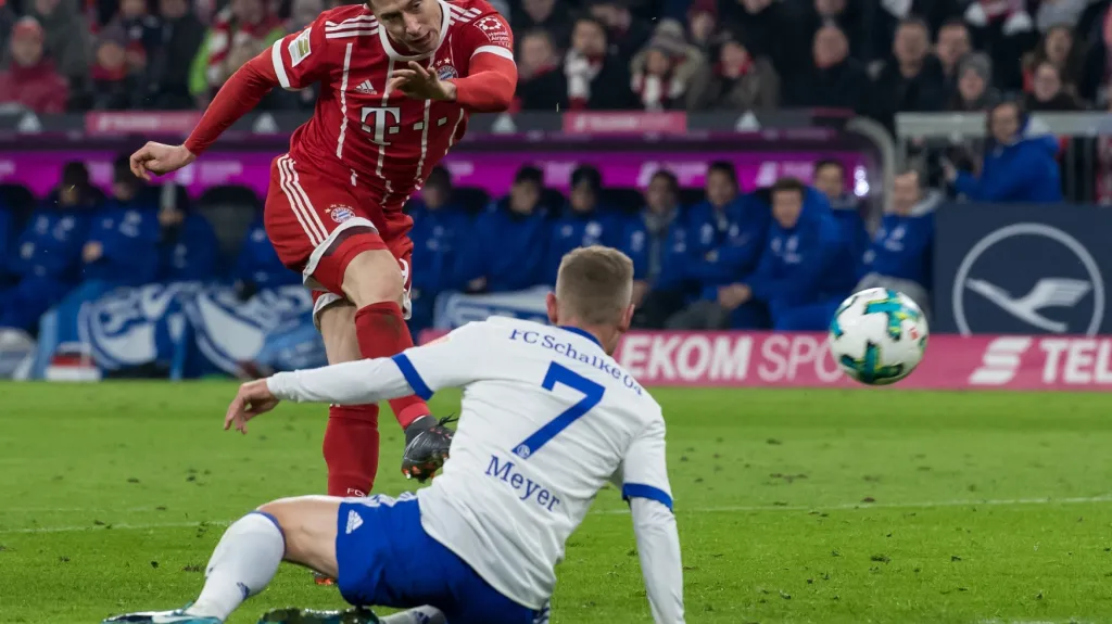 Robert Lewandowski a Max Meyer