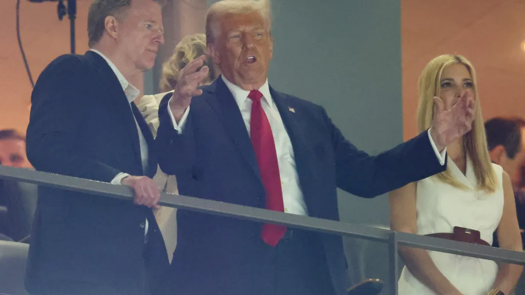 Donald Trump se šéfem NFL Rogerem Goodellem