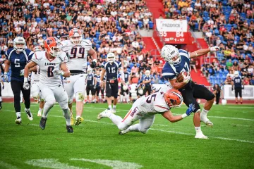 Domácí americký fotbal