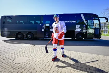 Roman Červenka přichází na první trénink reprezentace v Herningu