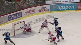Moment utkání Třinec - Chomutov: Fantastický Hamerlíkův zákrok