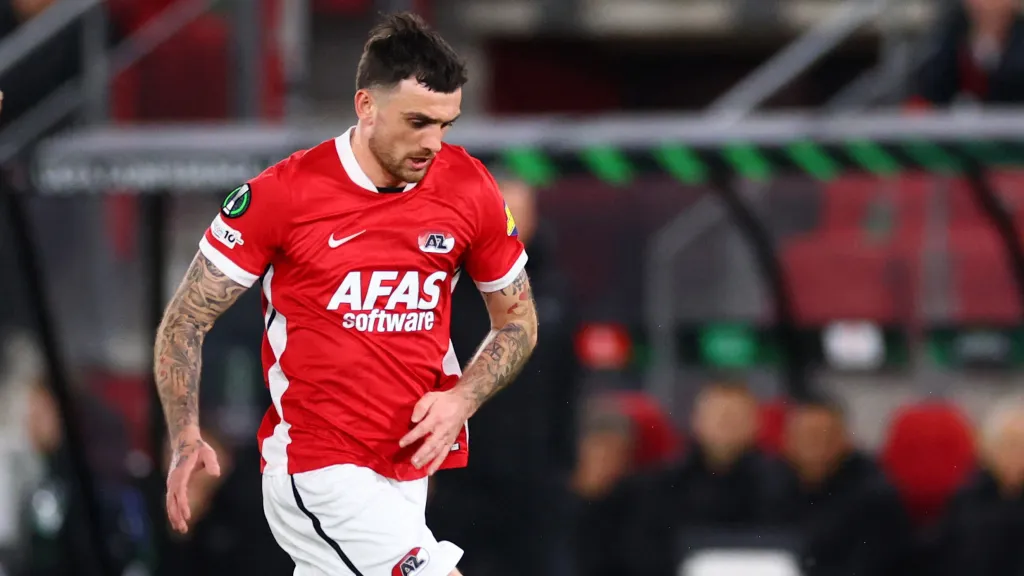 Troy Parrott v zápase Alkmaaru se Spartou