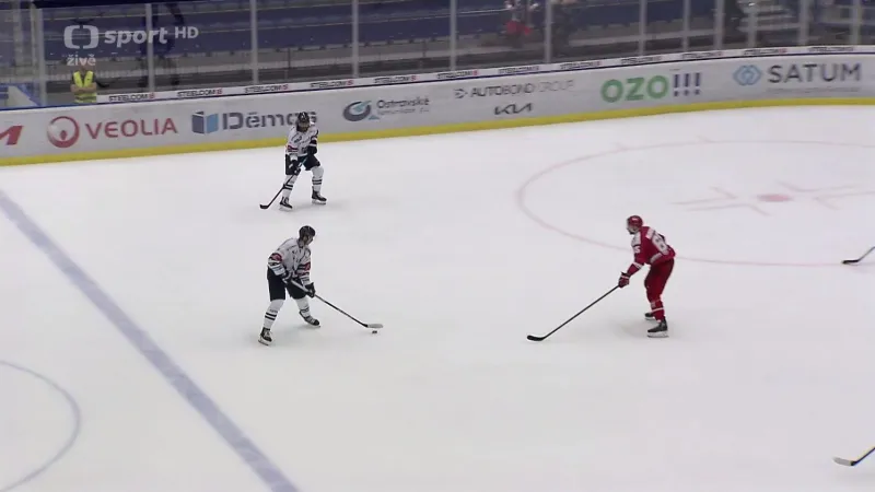 Vítkovice v přípravě porazily Třinec, Litvínov představil novinky