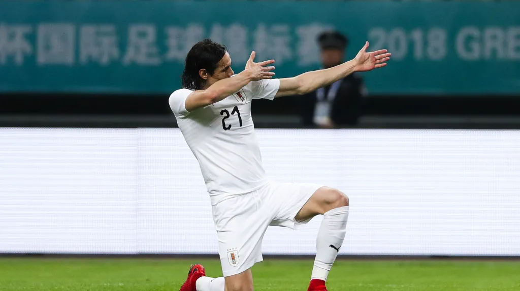 Slavící Edinson Cavani