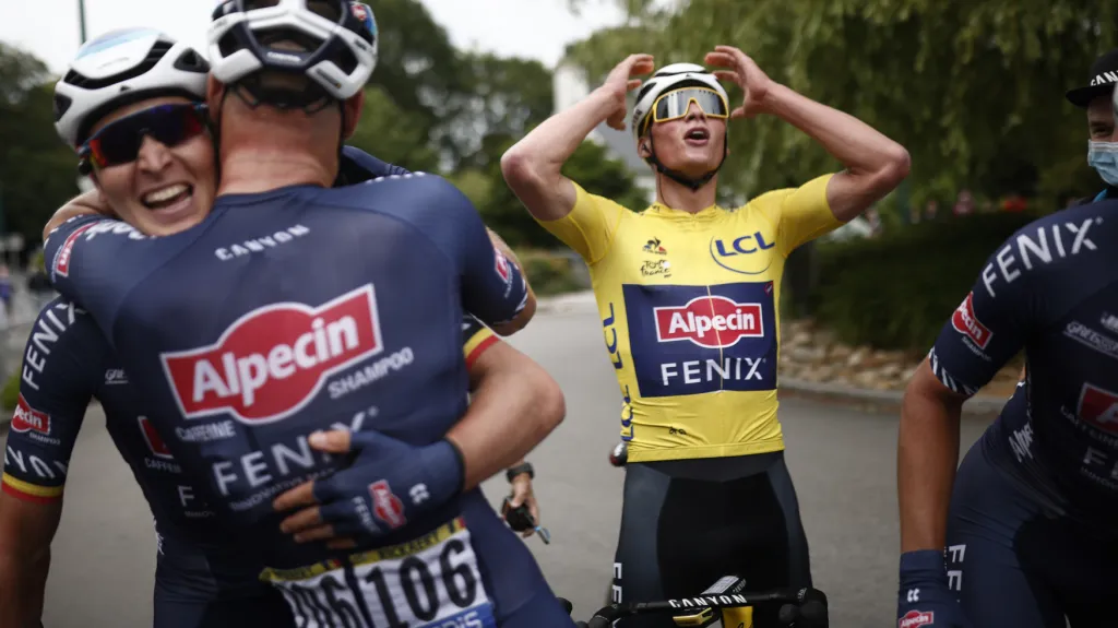 Radující se tým Alpecin-Fenix