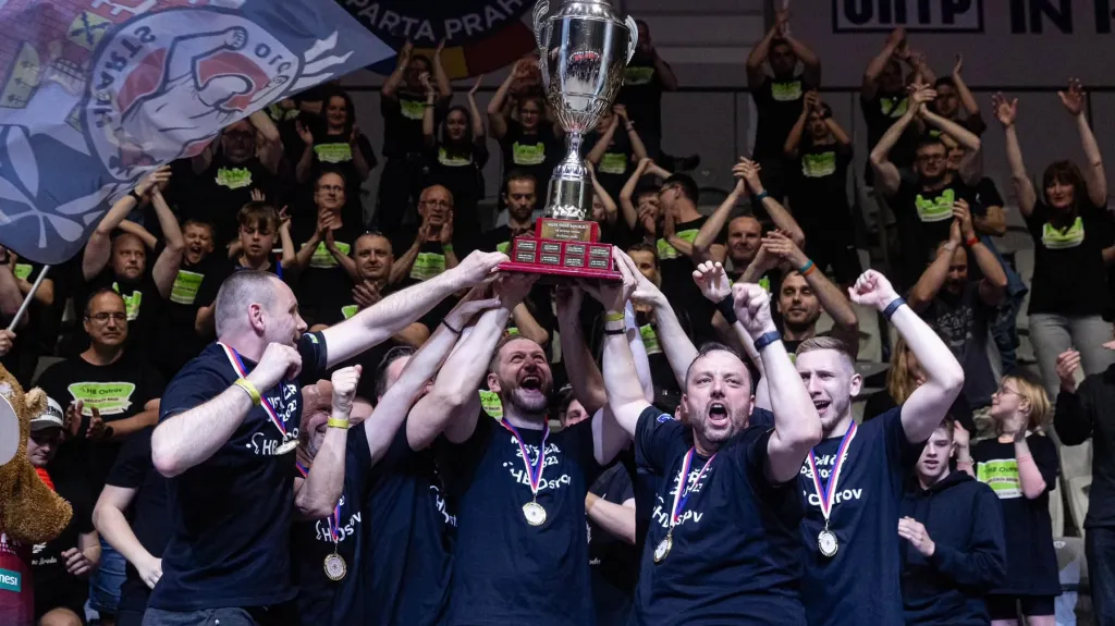 Stolní tenisté Havlíčkova Brodu s mistrovským pohárem