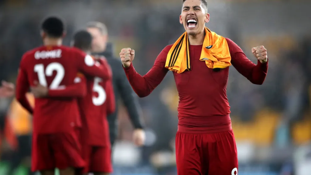 Slavící Roberto Firmino z Liverpoolu