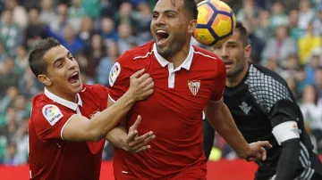 Obnovenou La Ligu otevře sevillské derby